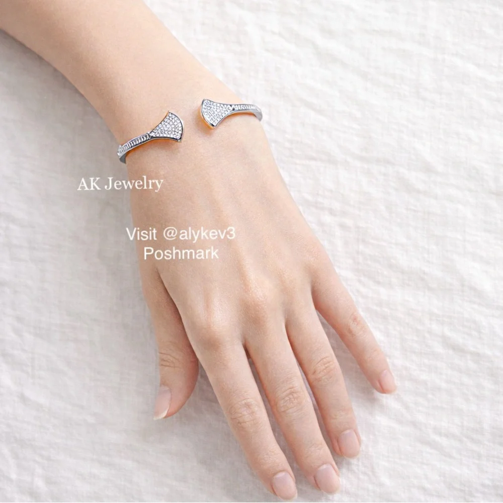 💎LUXURY Elegant Pave Diamond Style Design Bracelet, Bangle, Cuff, Flexable